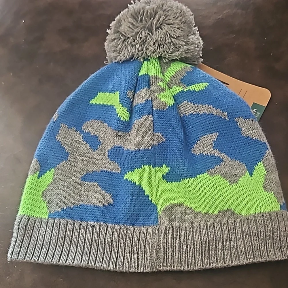 NORTHEAST OUTFITTERS COZY CABIN BEANIE: CAMO: NWT: YOUTH ONE SIZE